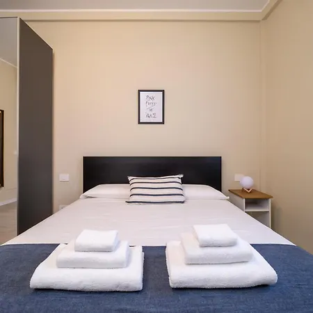 公寓 Modern 2br With Private Balcony, Steps To Metro 米兰