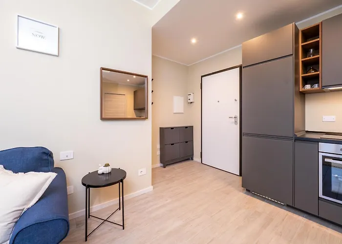 Modern 2br With Private Balcony, Steps To Metro Apartmán Milán