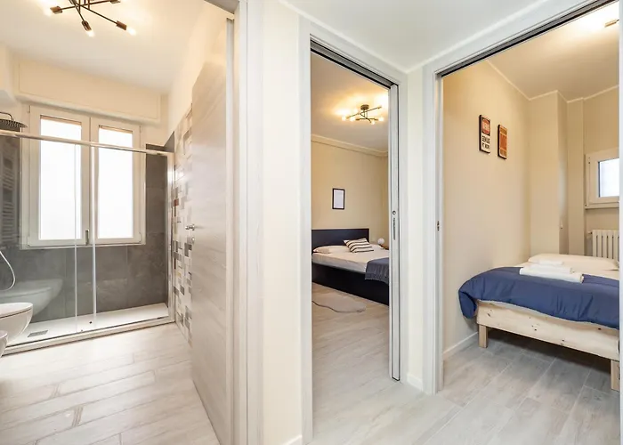Modern 2br With Private Balcony, Steps To Metro Apartmán *